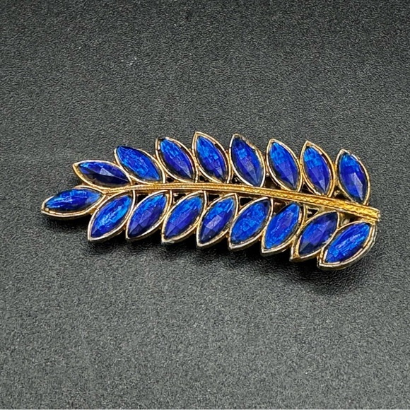 Vintage Signed Sapphire Blue Rhinestone and Gold Tone Leaf Dress Clip - Picture 1 of 12
